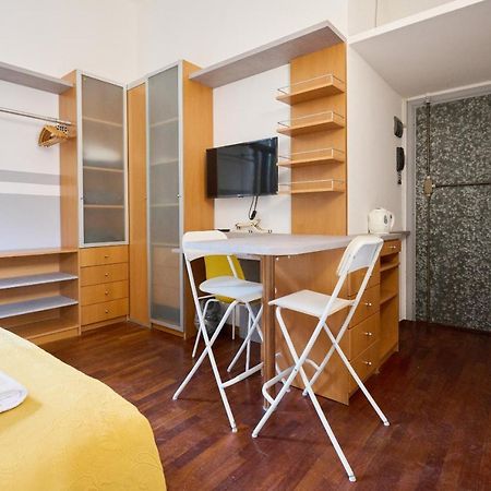 Artist Nadia'S Apartment In Porta Vercellina Milano Ngoại thất bức ảnh
