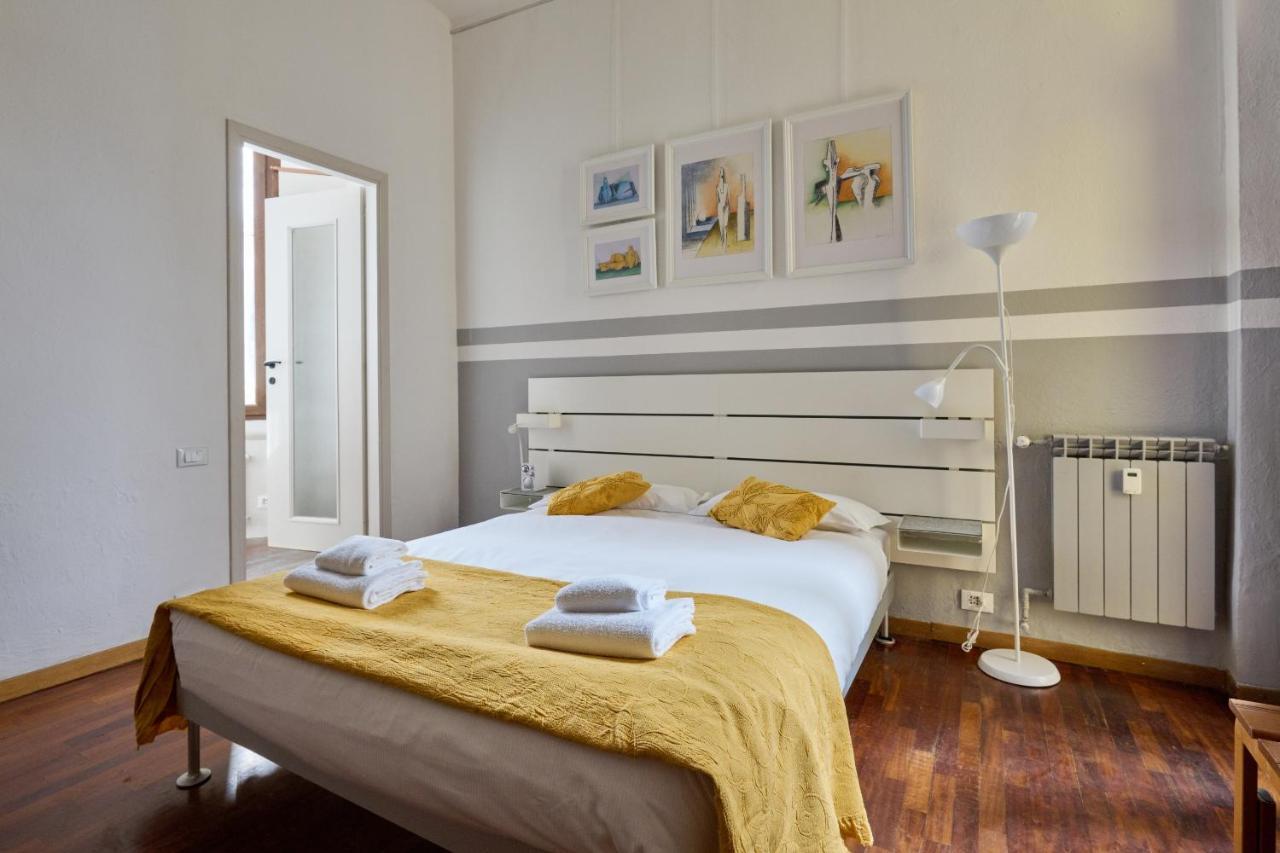 Artist Nadia'S Apartment In Porta Vercellina Milano Ngoại thất bức ảnh