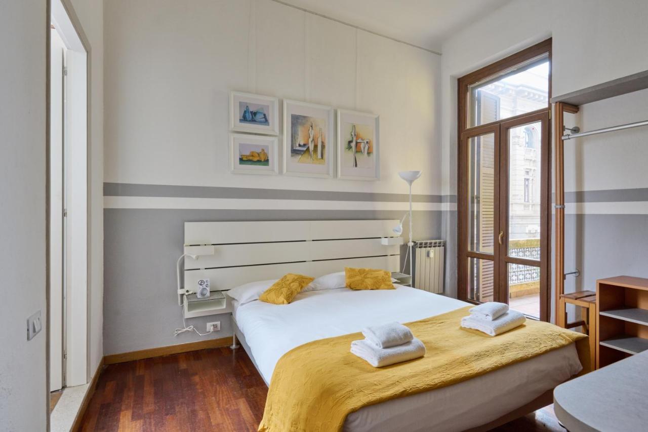 Artist Nadia'S Apartment In Porta Vercellina Milano Ngoại thất bức ảnh