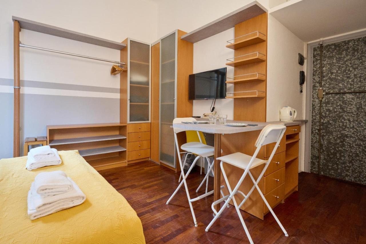 Artist Nadia'S Apartment In Porta Vercellina Milano Ngoại thất bức ảnh