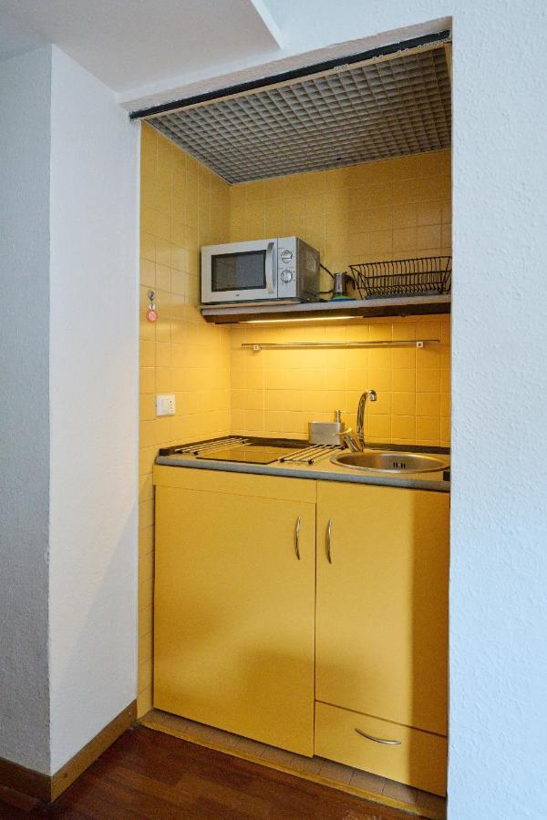 Artist Nadia'S Apartment In Porta Vercellina Milano Ngoại thất bức ảnh